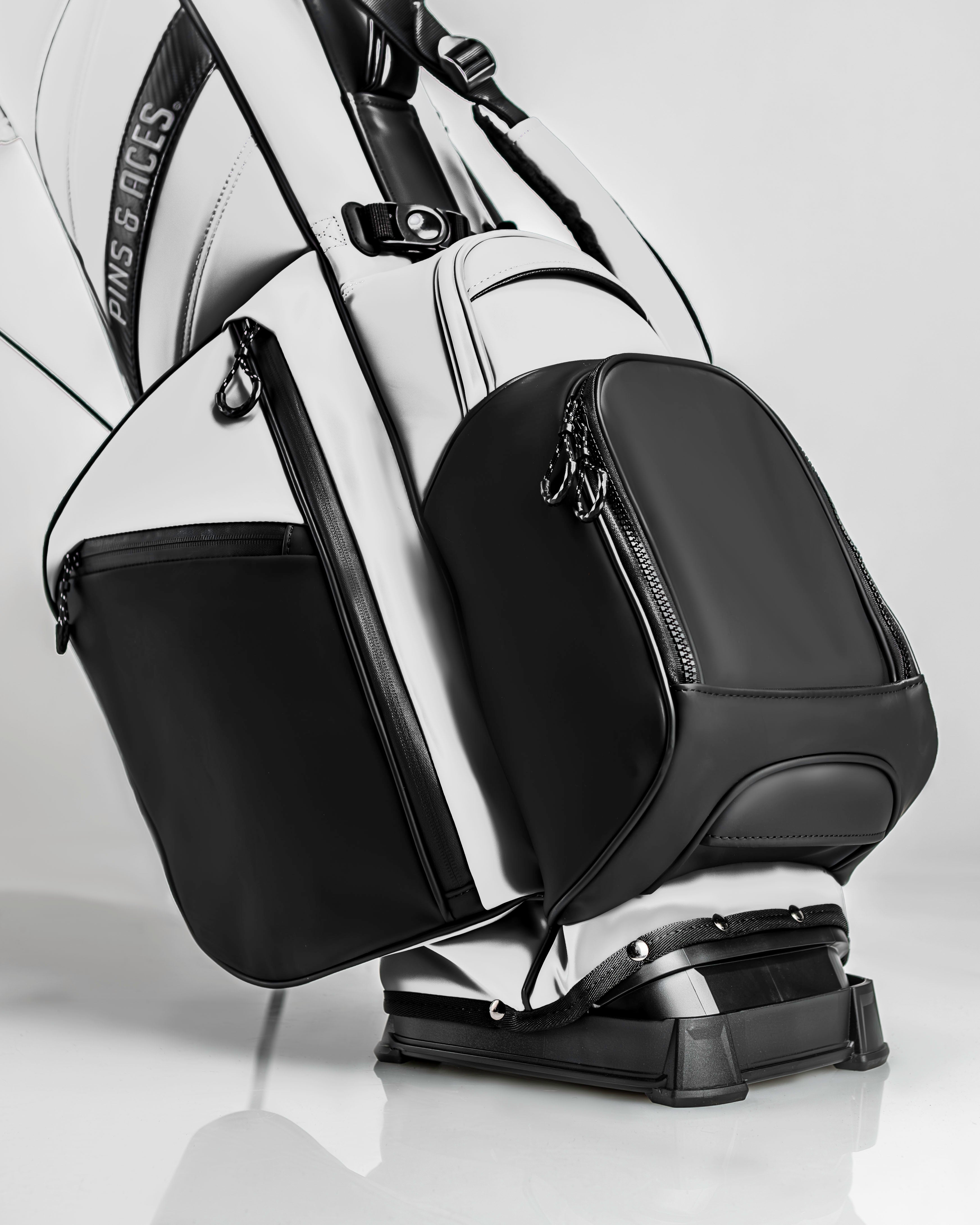 Player Preferred™ Golf Bag - Domino | Clean, Practical Carry