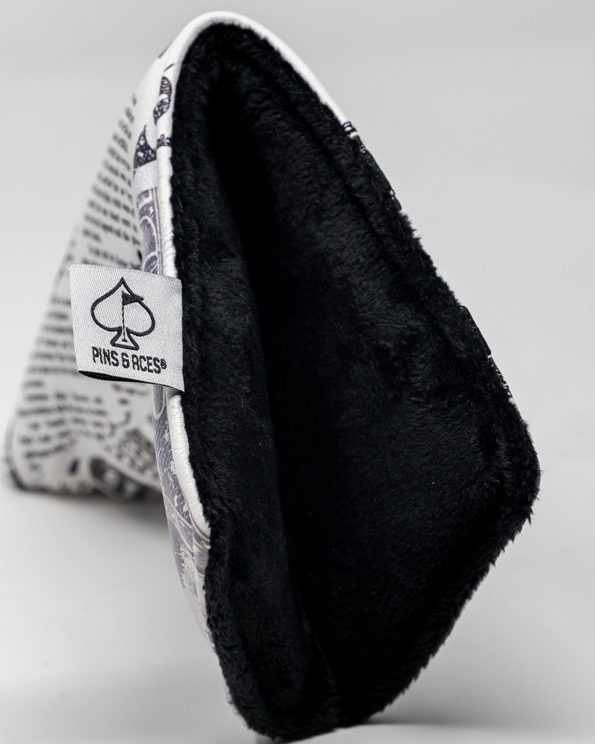 D.B. Cooper - Blade Putter Cover | Mystery Style on the Green