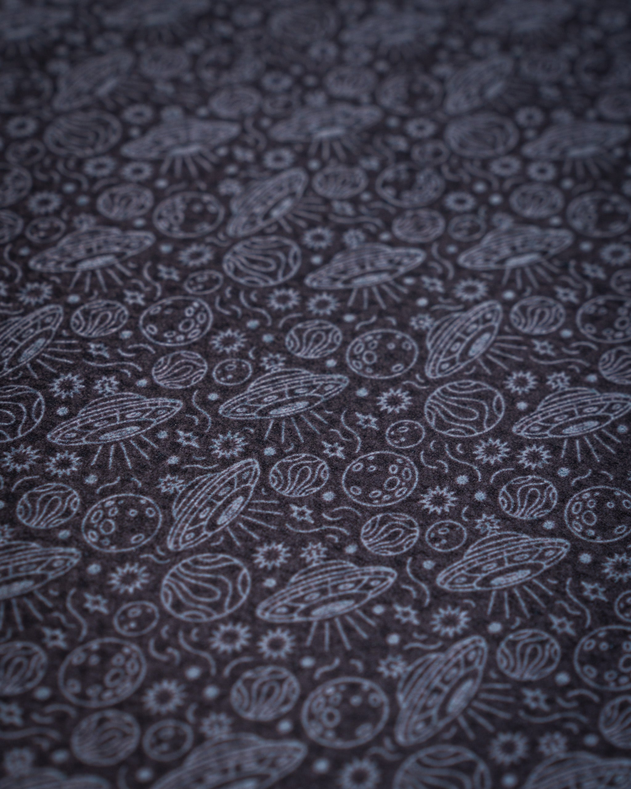 HEYDUDE - Black Hole Towel | Clean Look, Easy Course Use