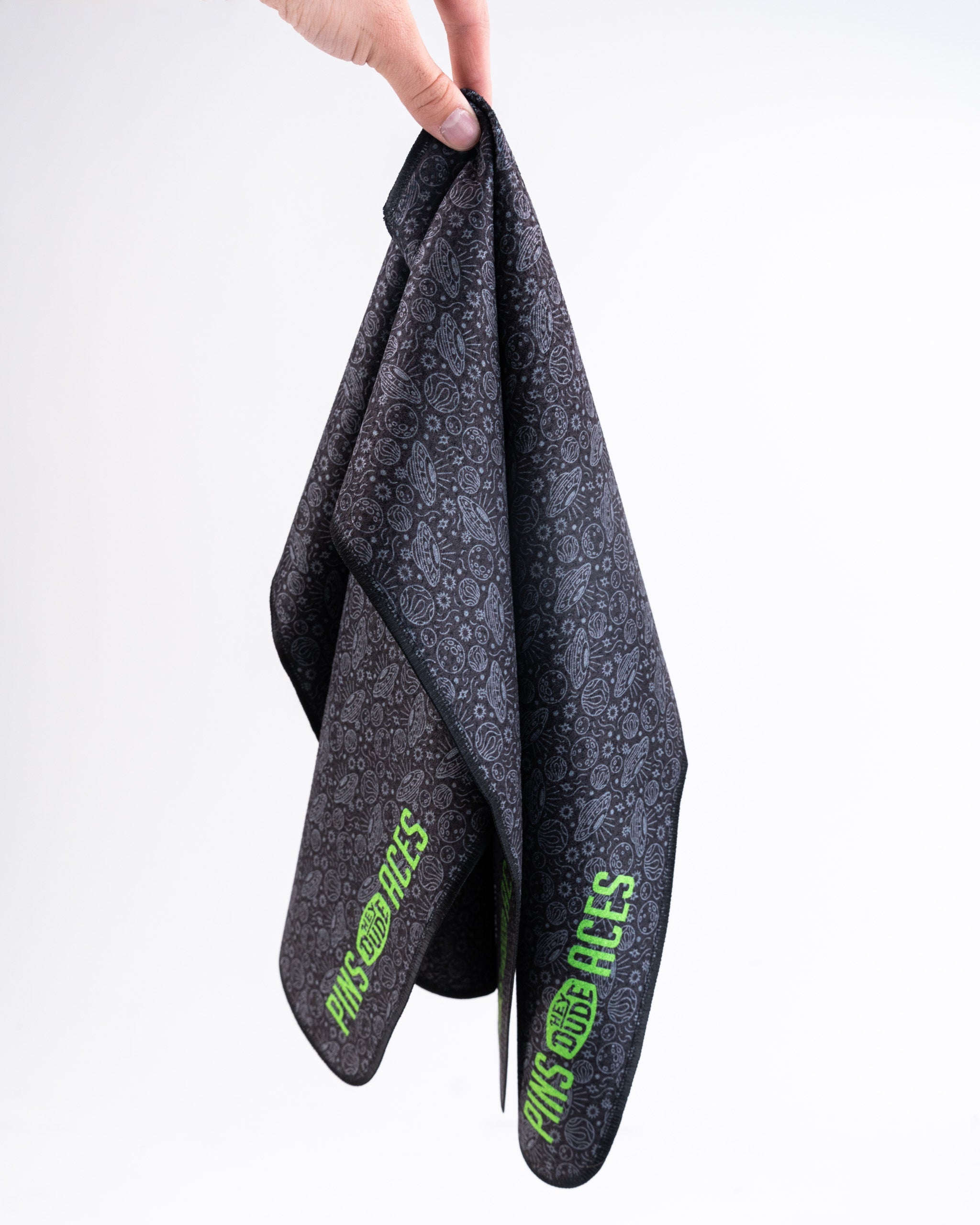 HEYDUDE - Black Hole Towel | Clean Look, Easy Course Use