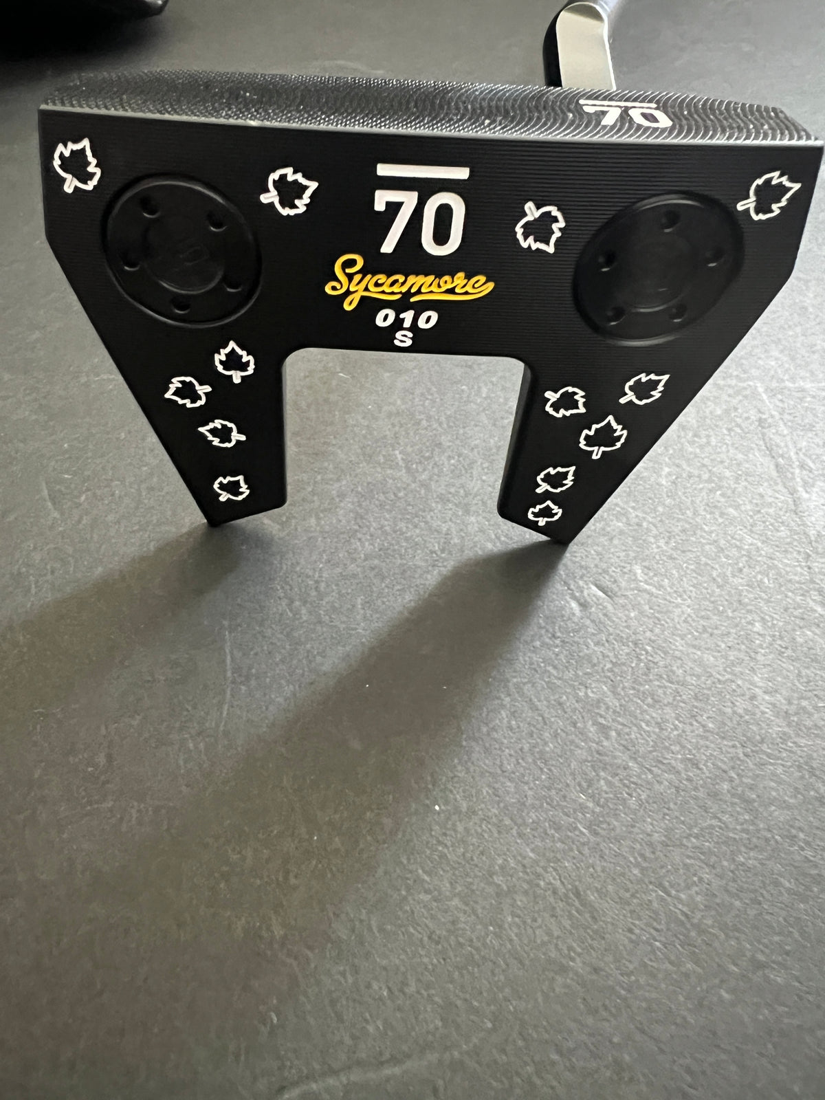 Sub 70 Sycamore 010S 34" RH mallet putter with Superstroke 3.0 grip
