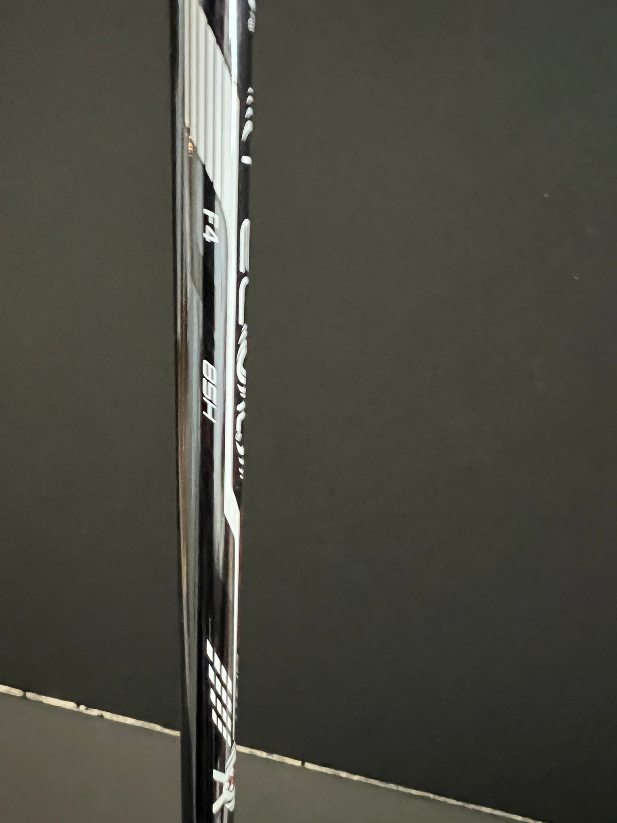 Sub 70 959X 3 Hybrid - UST Recoil shaft F4 85H. Midsize grip RH