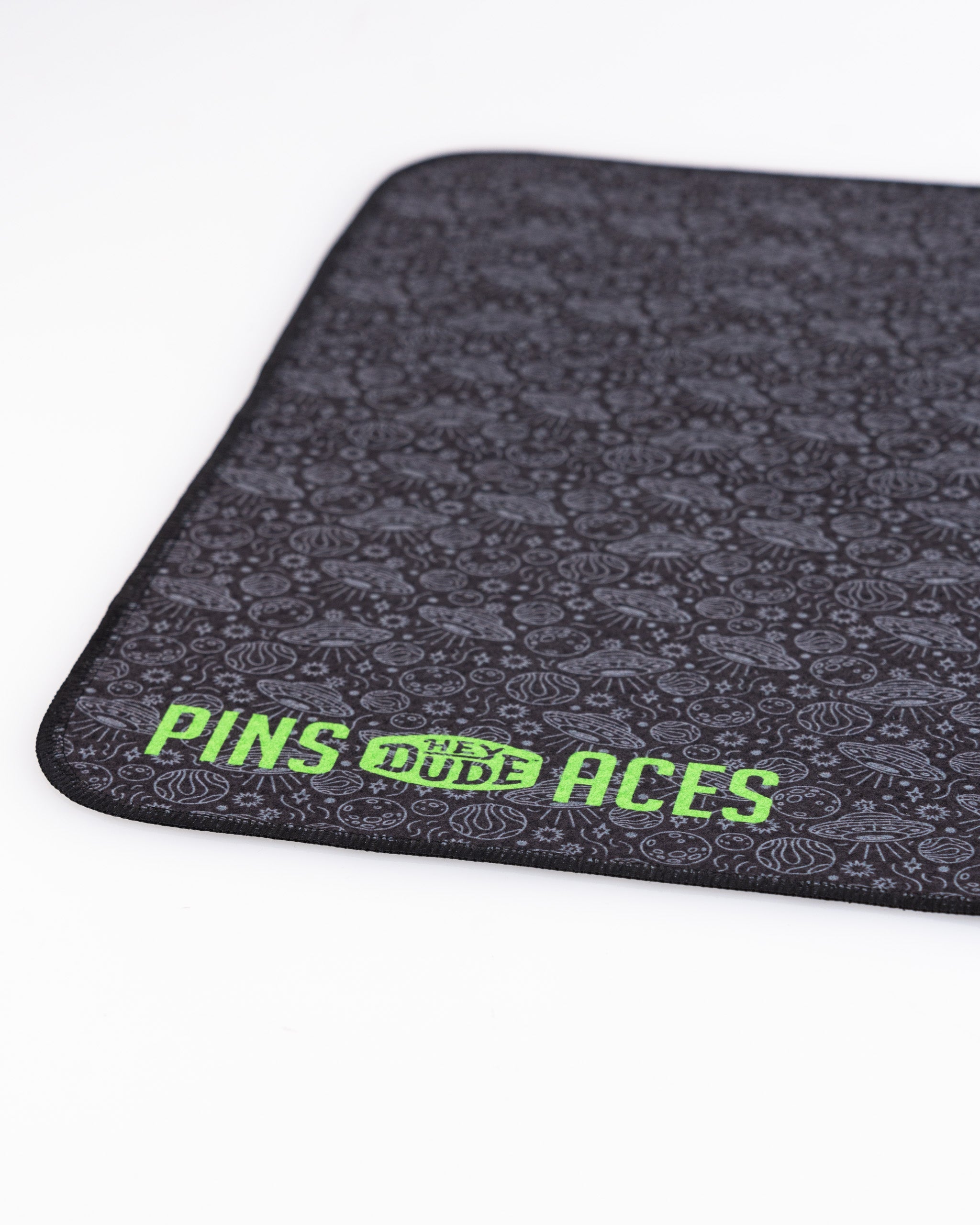 HEYDUDE - Black Hole Towel | Clean Look, Easy Course Use