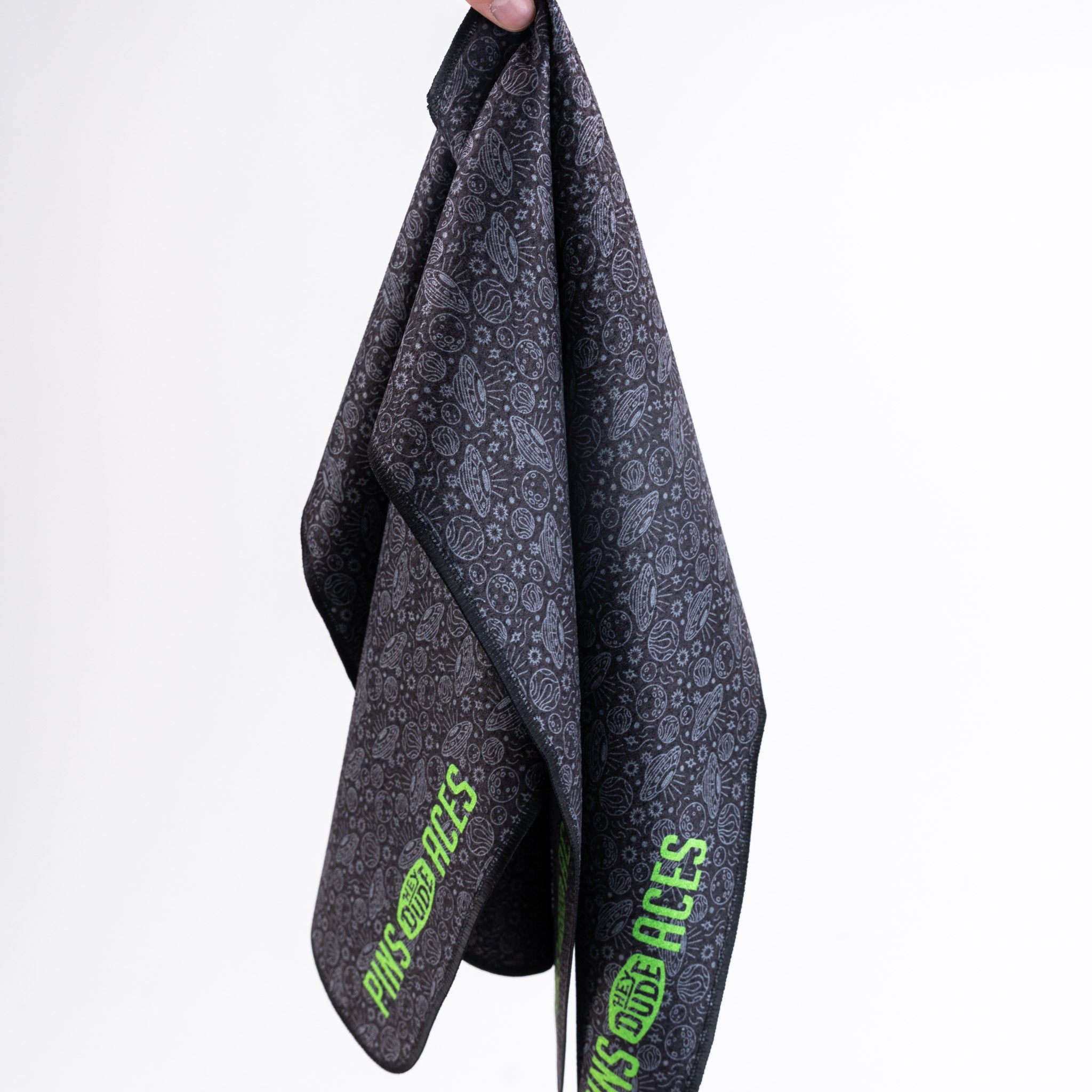 HEYDUDE - Black Hole Towel | Clean Look, Easy Course Use