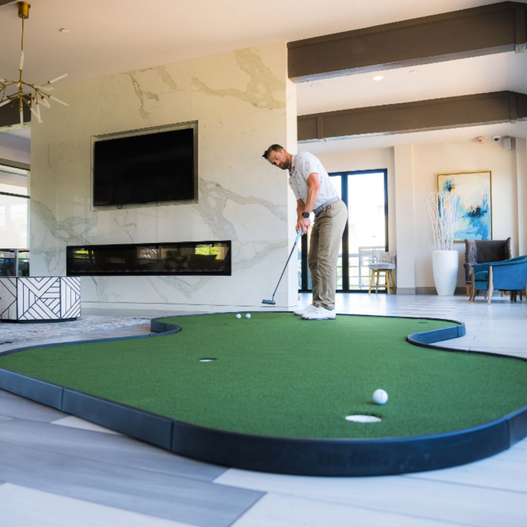 SIGPRO Double Break Putting Green indoor golf product, available from Grater Golf