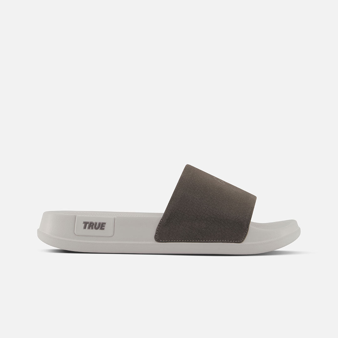 TRUE LinksWear Vacay Slide Men's Recovery Slide - Charcoal