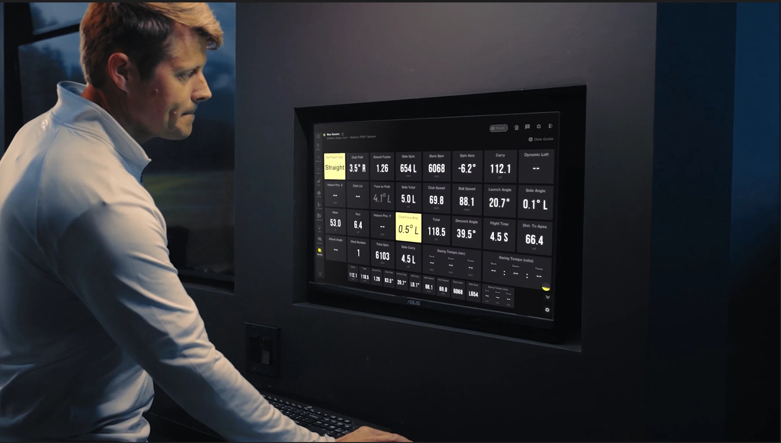 Uneekor Eye Mini Lite Launch Monitor